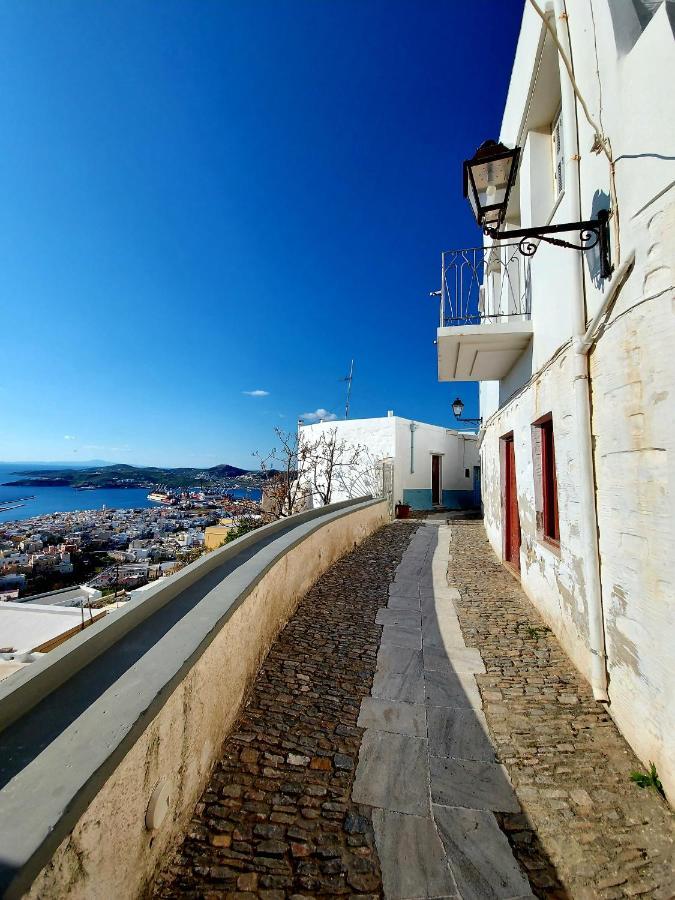 Le Petit Chateau Ano Syros Exterior photo