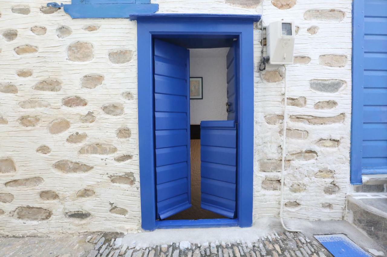 Le Petit Chateau Ano Syros Exterior photo
